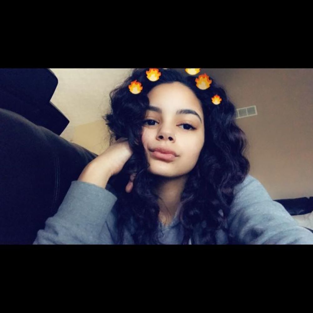 Meet your Posher, Alyssa